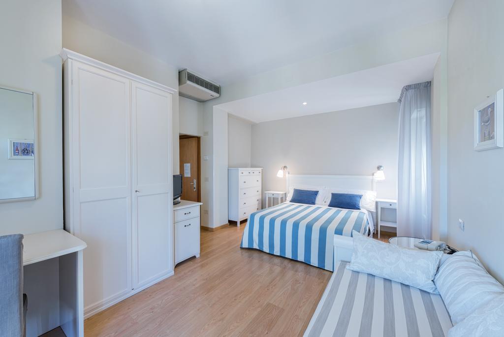 Hotel Andreaneri Marina di Pietrasanta Buitenkant foto