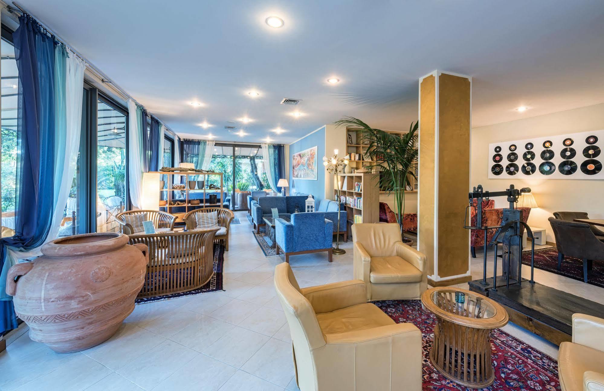 Hotel Andreaneri Marina di Pietrasanta Buitenkant foto