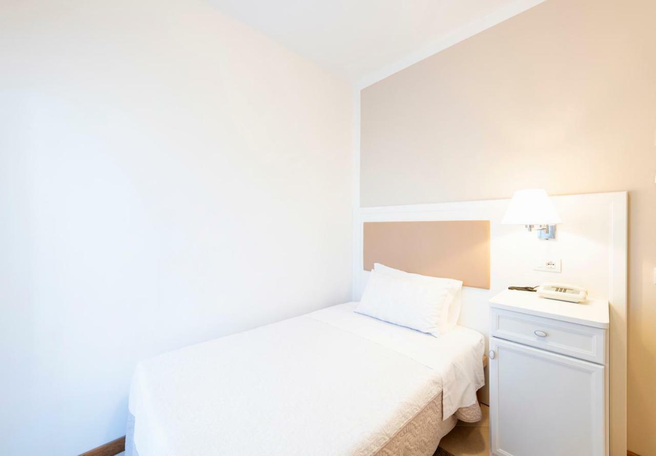 Hotel Andreaneri Marina di Pietrasanta Buitenkant foto