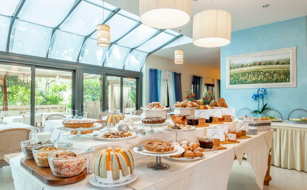 Hotel Andreaneri Marina di Pietrasanta Buitenkant foto